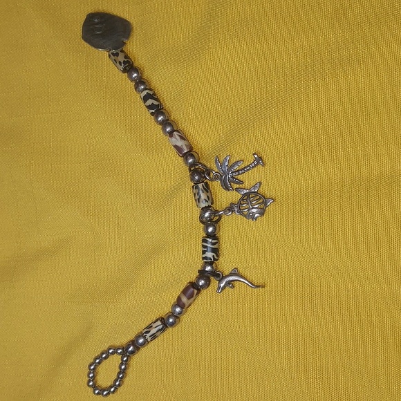 Tropical and Animal Print Bracelet - Picture 4 of 8